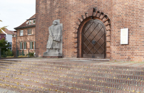 Fritz Behn, Luther-Wandplastik (Foto: Nils Bergmann)